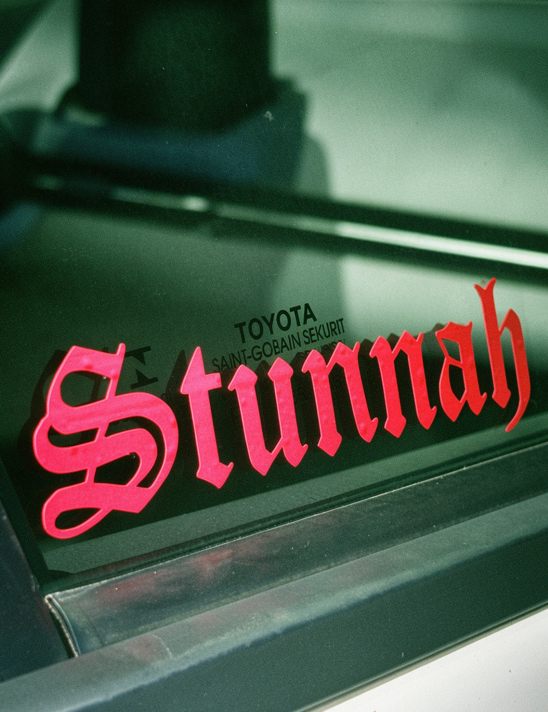 Stunnah Sticker